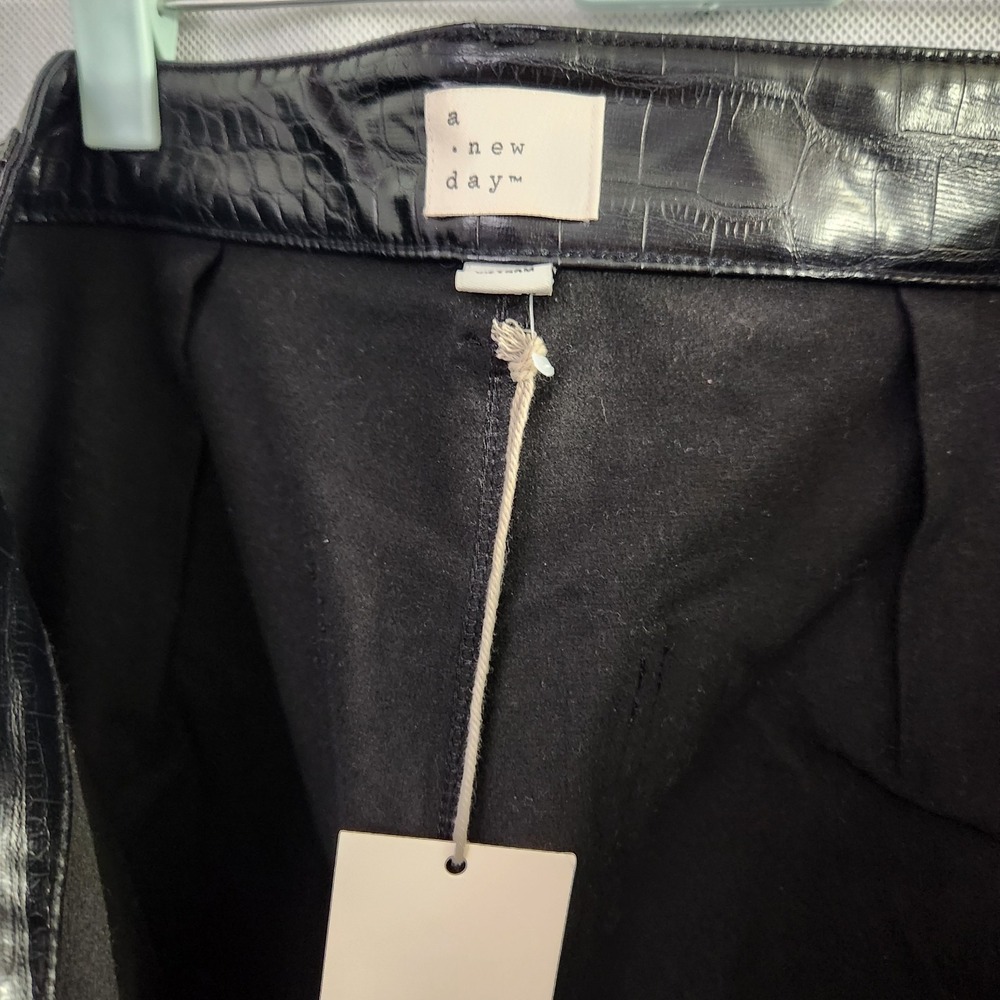 A New Day Women's Relaxed High Rise Ankle Faux-Croc Leather Pants 14 NWT - Picture 8 of 11